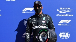 Хамилтън потегля пръв на 