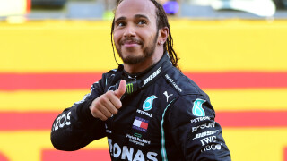 Хамилтън намекна за отказване, въпреки офертата от 120 млн. паунда