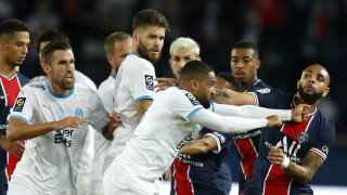 Бой и 5 червени картона: 