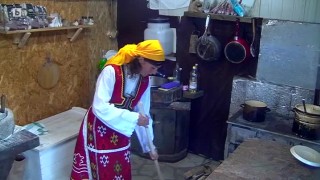 Като част от подготовката за ритуала, Ваня трябва да премете къщата и да скрие пет катинара