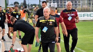 Ферарио Спасов остава треньор на 