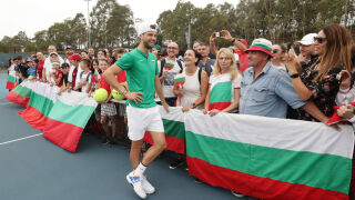 Предпразнични поздравления на български от Григор Димитров