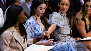 Гимнастичките, насилвани от Насар, съдят ФБР за 1 млрд. долара 