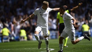 Късен обрат продължи перфектния старт на 