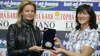 Празнува легендарната Йорданка Донкова