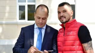 Кметът на Враца: Няма ВАР, няма цимент! Наздраве, некадърни чернодрешковци!