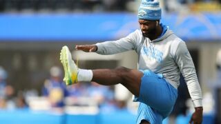 Спечели 12 милиона долара на терена, а умря като строителен работник