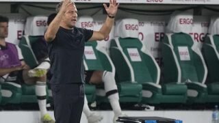 Уволниха Флик след японския срам