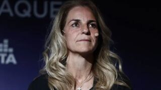 Аранча Санчес отглежда децата си със заеми от приятели