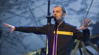 След 17 години брак: Защо вокалистът на "Savage Garden" се развежда със съпруга си