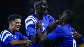 Левски с позиция заради служебно 