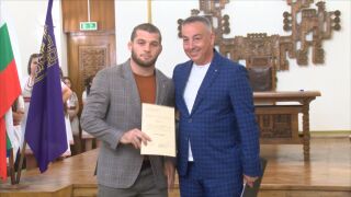 Голяма чест за златния Рамазанов (ВИДЕО)