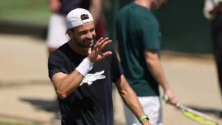 Григор Димитров тренира на корта в Хасково (ВИДЕО)