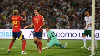 Без напрежение: Испания отнесе 