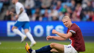 Странен инцидент остави Арлинг Холанд с 3 шева (СНИМКИ)