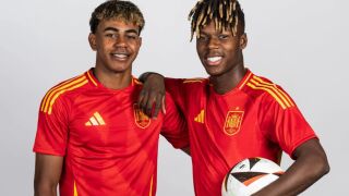 Приятел на Ямал: Още е влюбен (ВИДЕО)