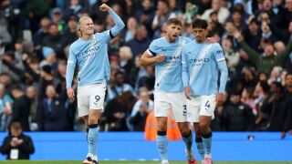 Сити разнищи Юнайтед, Холанд блести