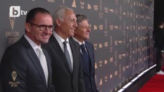 Стоичков позира до сръбски легенди на червения килим (ВИДЕО)