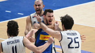 Излизаме срещу Италия за световната титла!