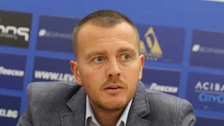 Падна първата глава в Левски, Ивков напусна събранието (ВИДЕО)