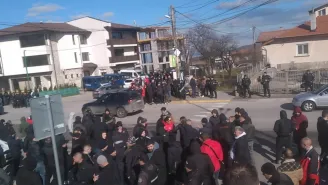 Феновете на ЦСКА вече са в Бистрица (ВИДЕО+СНИМКИ)