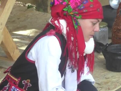 Христина си прави пуканки