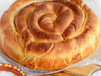 Точена баница с мая