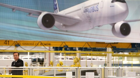 Airbus спешно обновява софтуера на хиляди самолети заради опасност от слънчева радиация