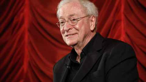 Гласовете на Матю Макконъхи и Майкъл Кейн заменят „роботския“ акцент на изкуствения интелект