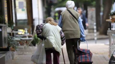 Пенсионерските съюзи: Незабавно да влезе в сила изплащането на пенсиите преди 7-о число