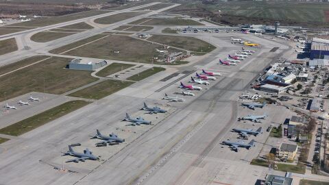 Ройтерс: Иранските власти предупредиха България да не позволява на САЩ да използват летищата ѝ