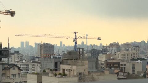 Войната в Иран: Преговорите продължават на фона на военната ескалация