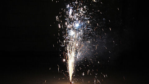 В Гърция задържаха 7 души след пожар при приготвяне на самоделни фойерверки