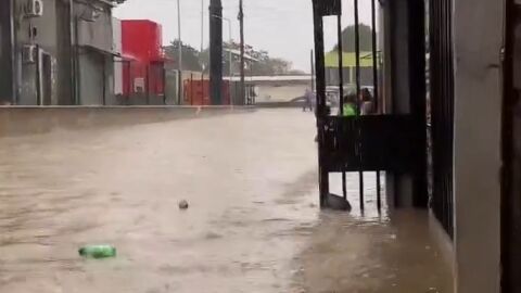 Наводнения в Ангола взеха 40 жертви, най-малко 9 души са в неизвестност 