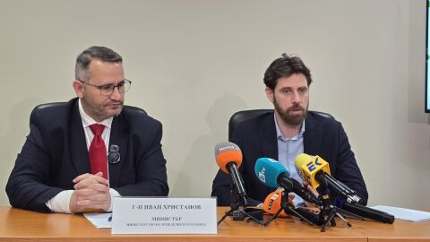 Над 262 тона опасна храна е открита за месец