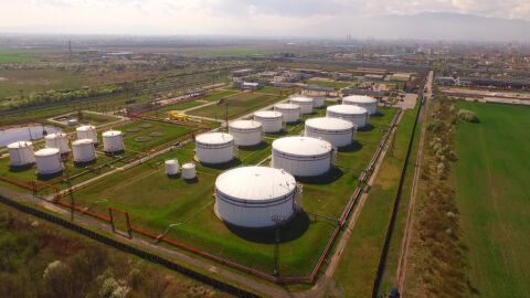 На фона на временното примирие: Какво е отражението на конфликта в Близкия изток върху парите ни?