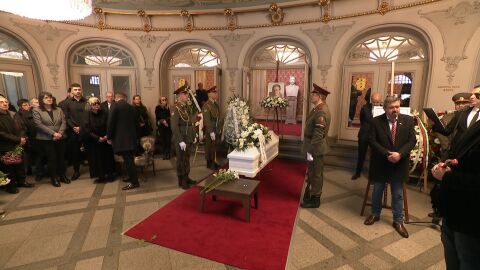 „Аз не знам как се живее без него“: Прощаваме се с Михаил Белчев