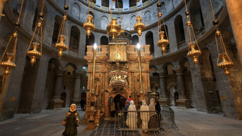 В Йерусалим отвориха за служби и поклонение църквата на Божи гроб (СНИМКИ и ВИДЕО)