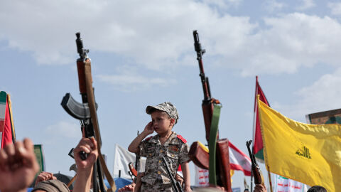 „Войната е в главата му“: Децата на Иран и страхът, който не си отива с примирието