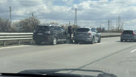 Две катастрофи причиниха задръстване на изхода на София в началото на АМ „Тракия“