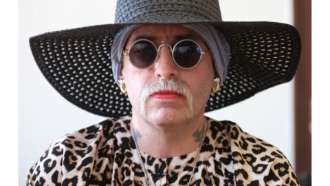 Трансджендър десен екстремист, осъден в Германия, е заловен в Чехия, атакувал ЛГБТ и ги наричал „паразити на обществото“