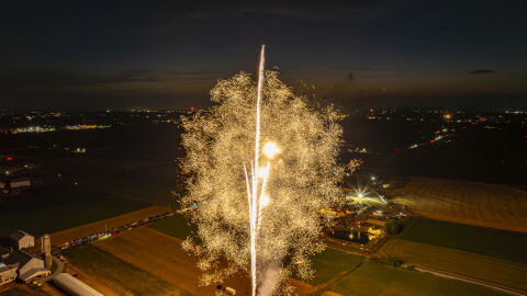 93-ма арестувани и иззети хиляди пиротехнически изделия преди Великден в Гърция