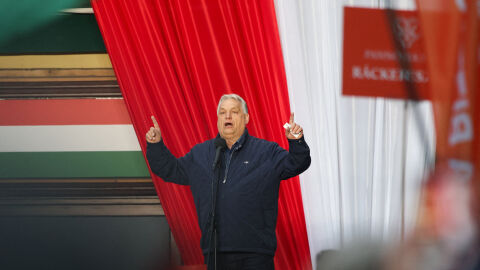 „Между война и мир“: Унгария решава съдбата на Орбан след 16 години власт