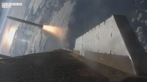  Българска следа в Космоса: Камери на наш инженер заснеха ключови моменти от „Артемис 2“