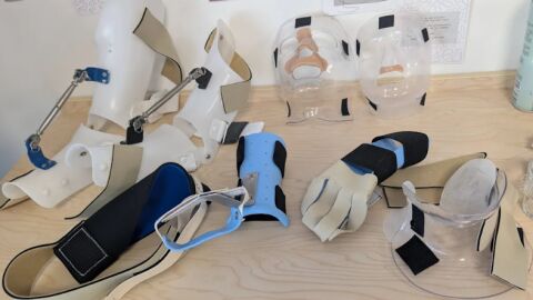 „Аз съм Мелани. Жива съм. Строя нов живот върху изгорели основи"