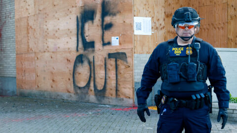 Терорът на ICE: Арестуват 86-годишна французойка ден преди изслушването за зелена карта