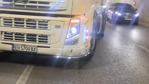 Тирът, блокирал "Хемус", чакайки "Пътна помощ" бил напълно изправен 