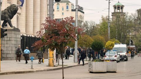 Сигнал за бомба в Съдебната палата в София (ВИДЕО, СНИМКИ)