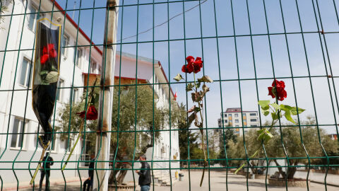 Втората стрелба в турско училище: Загиналите са вече 10, сред тях и стрелецът (ВИДЕО и СНИМКИ)