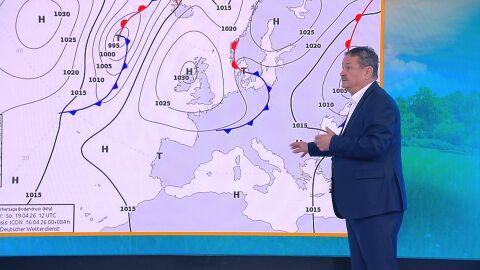 Рачев: В събота - студент фронт, след 25 април ще го опънем по конец прането и ще бъде топло 